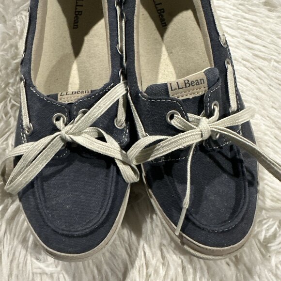 LL Bean womens 7.5 Medium comfort boat shoes blue tie preppy timeless - Picture 3 of 10